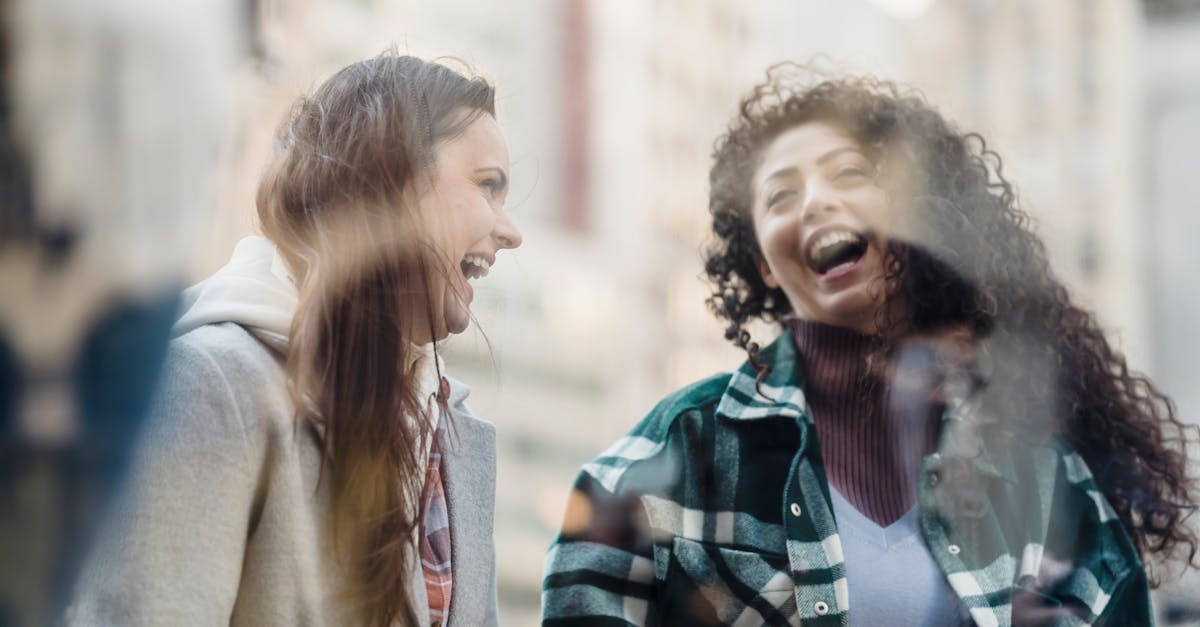 Relationship Maintenance: How AI Influences Communication Patterns